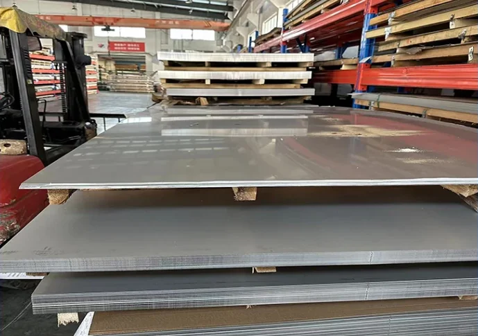 00后接手钢板工厂的一天