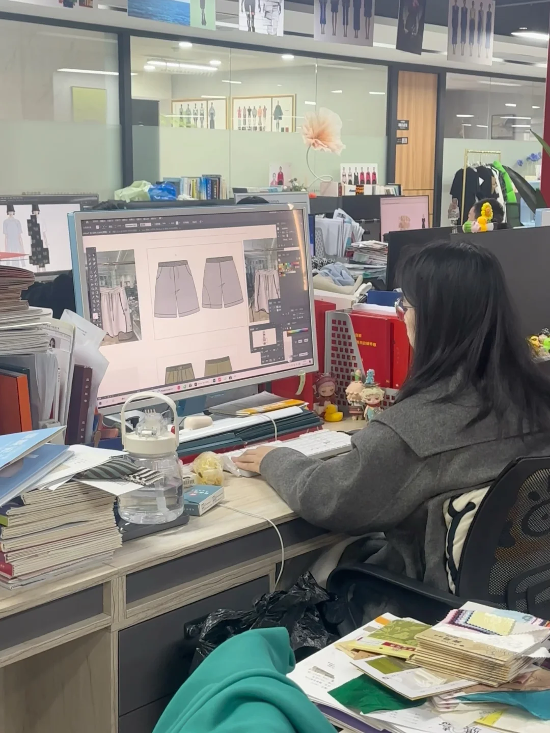 在广州的一家大型服装设计公司