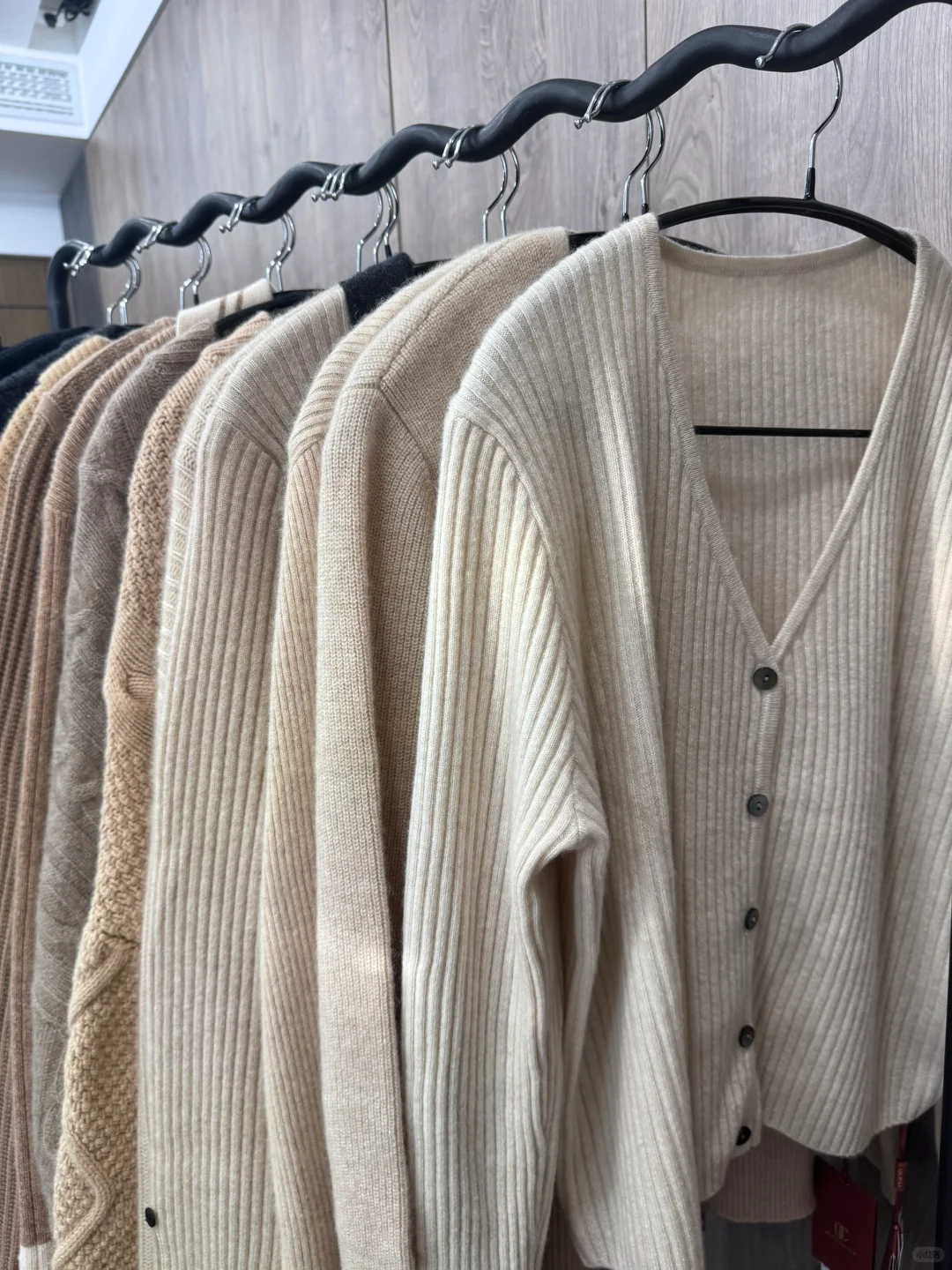 安利苏州这几家羊绒工厂，买/织了18件羊绒衫