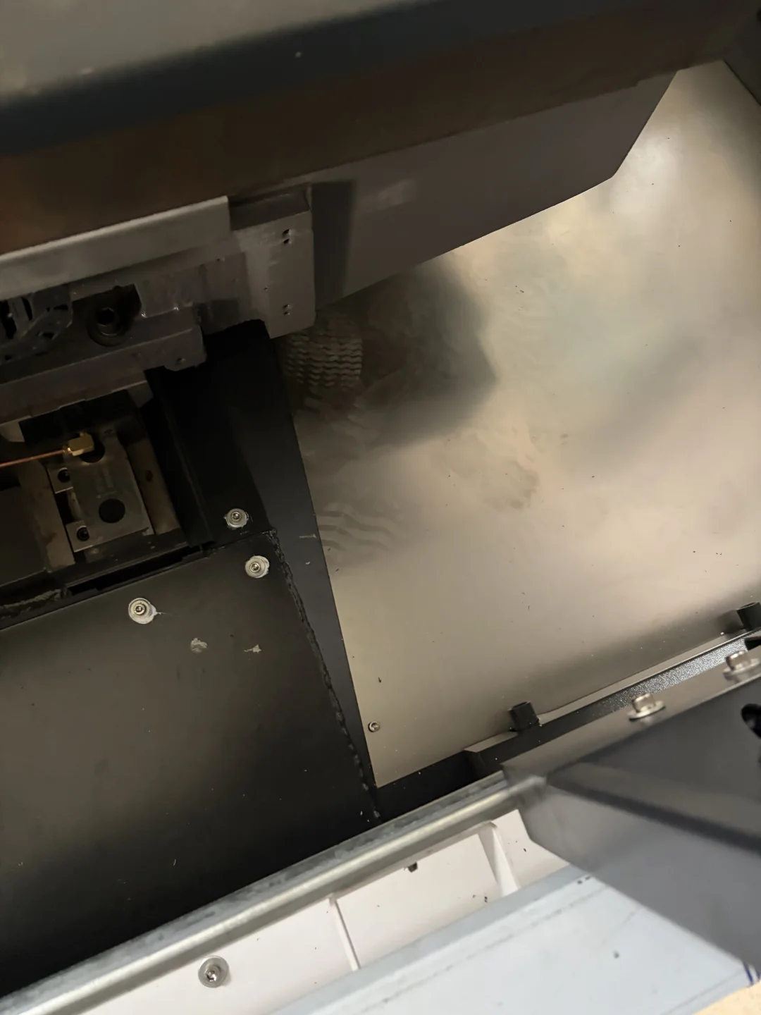 03年钣金工程师加班日常