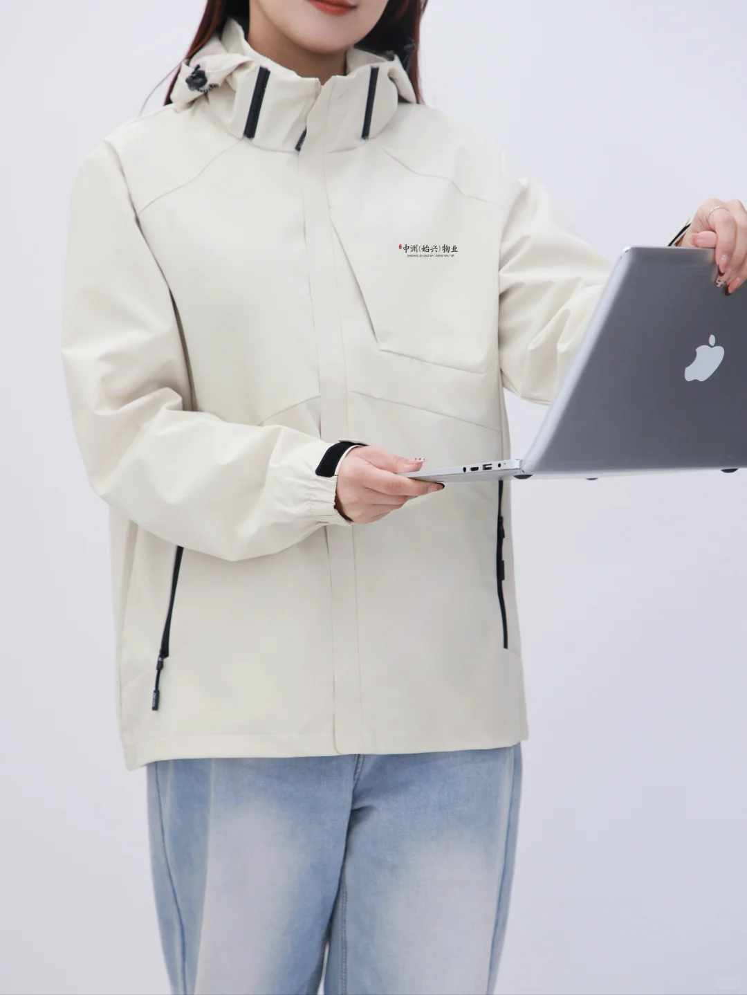 企业工作服定制,不费力却刚刚好的冲锋衣