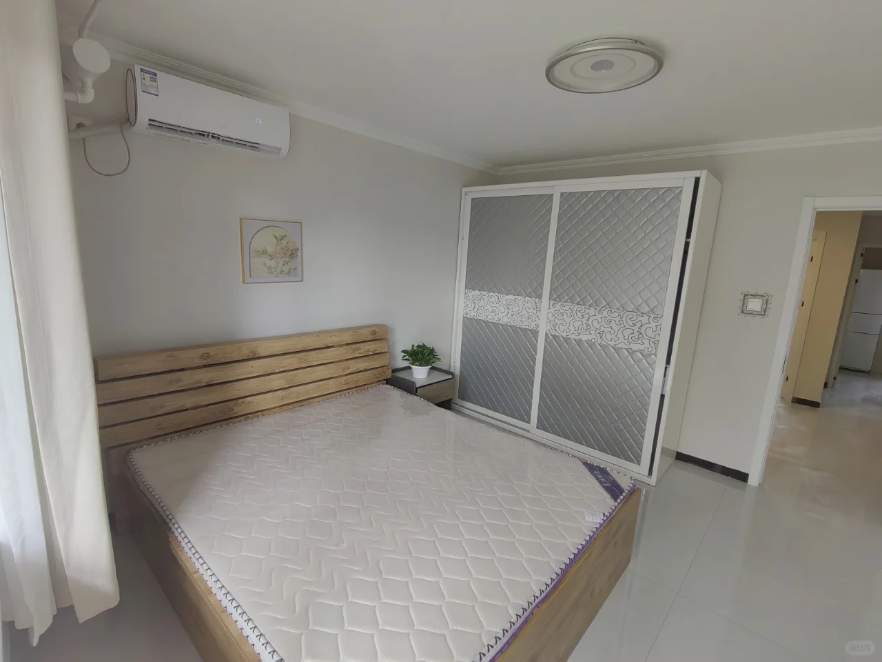 8月14号正规两居，育新地铁10分钟