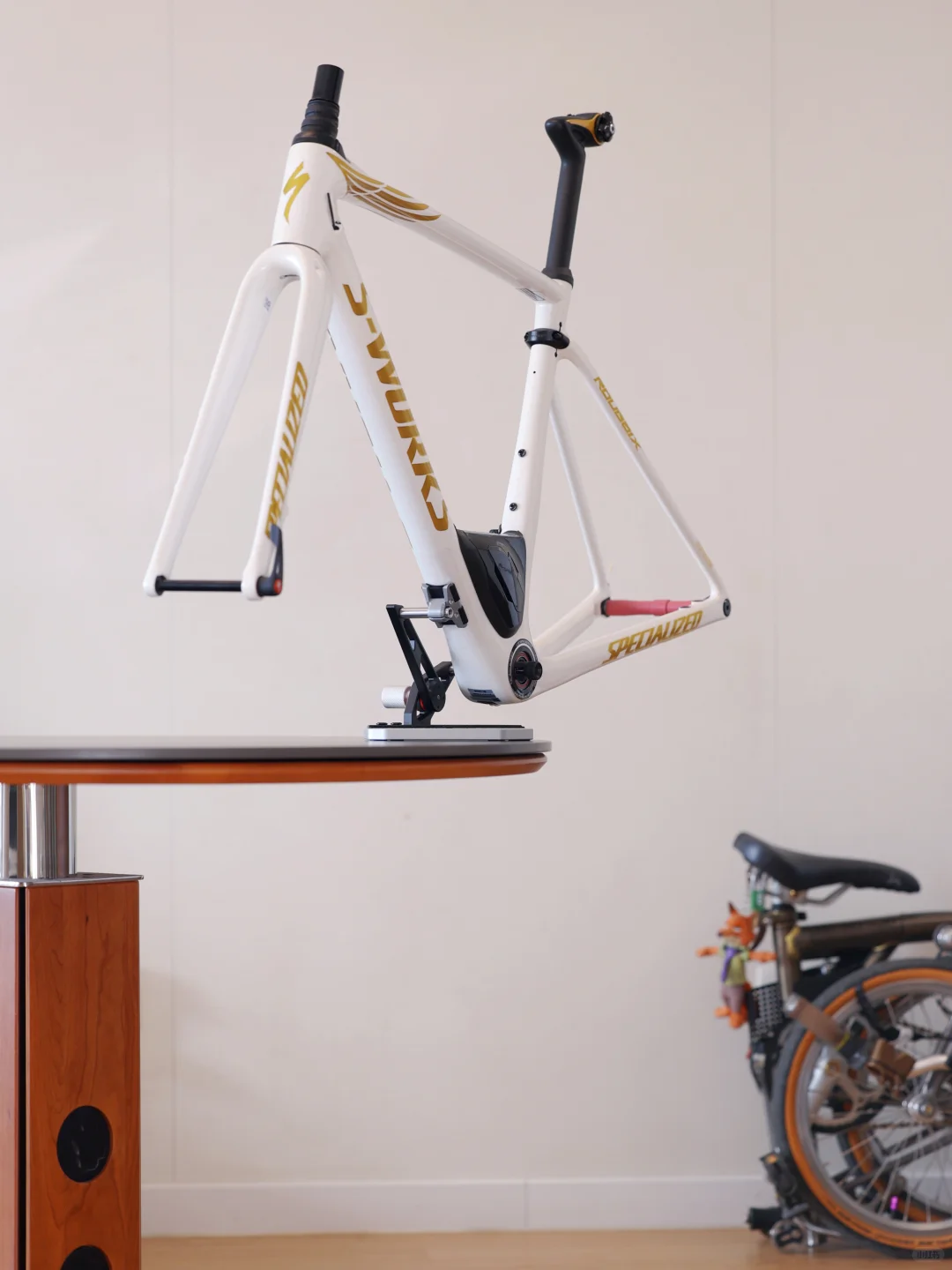 机械之美，全新车架展示系统！