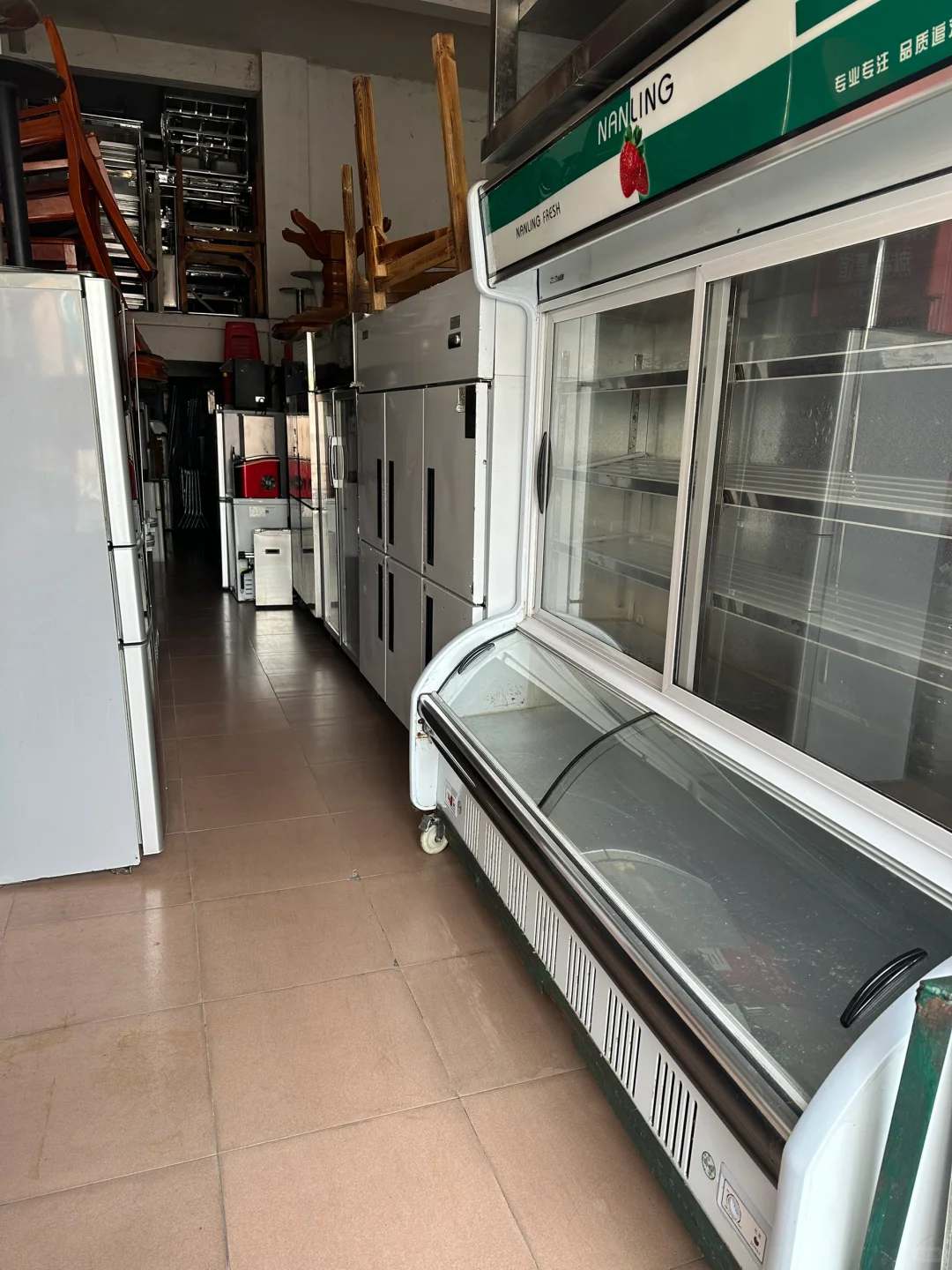 去逛了逛，原来二手旧货市场是这样的?