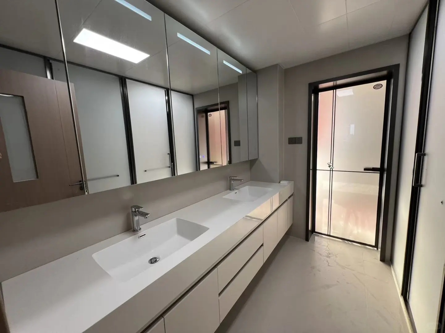 哇！这柜子也太好看了吧～～～