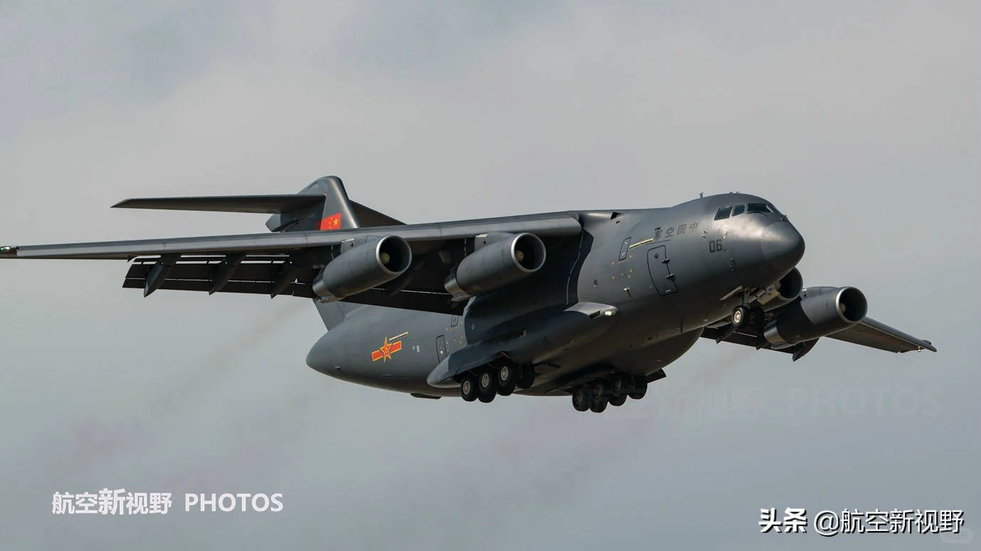 运-20大型运输机