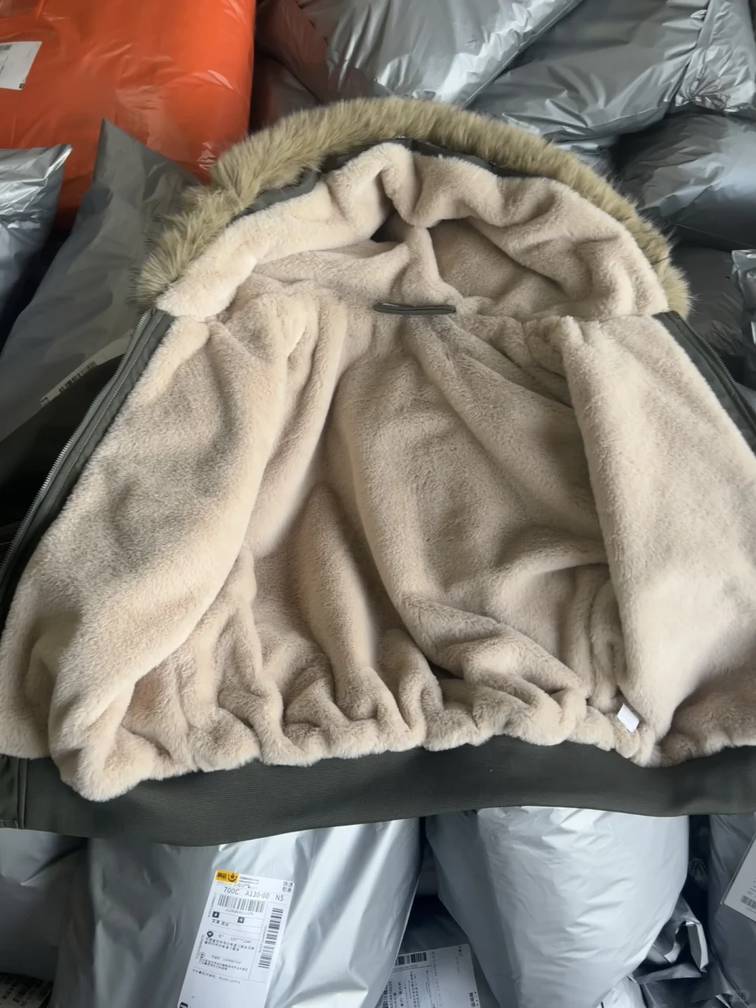 爆款座山雕现货，源头棉服厂家，现货‼️