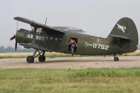 我兔运输机系列——运5“空中拖拉机”