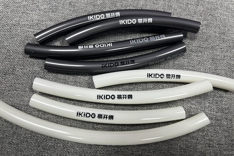 高附着力与可变数据并重:管材线缆UV喷码机