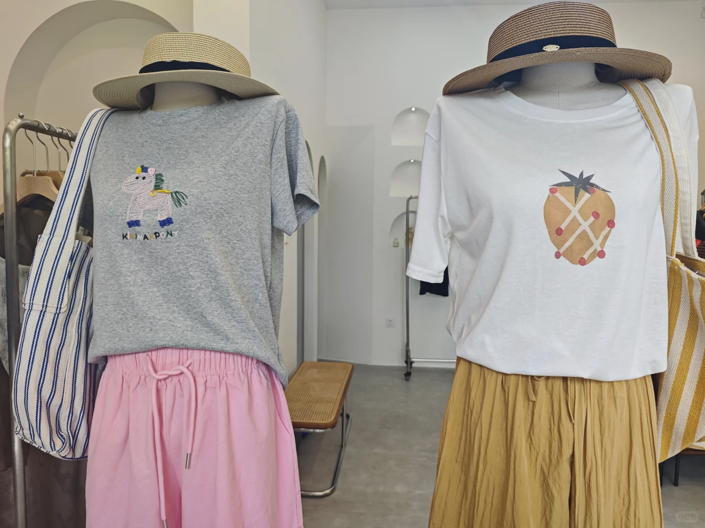 44岁再出发，服装小店已开张