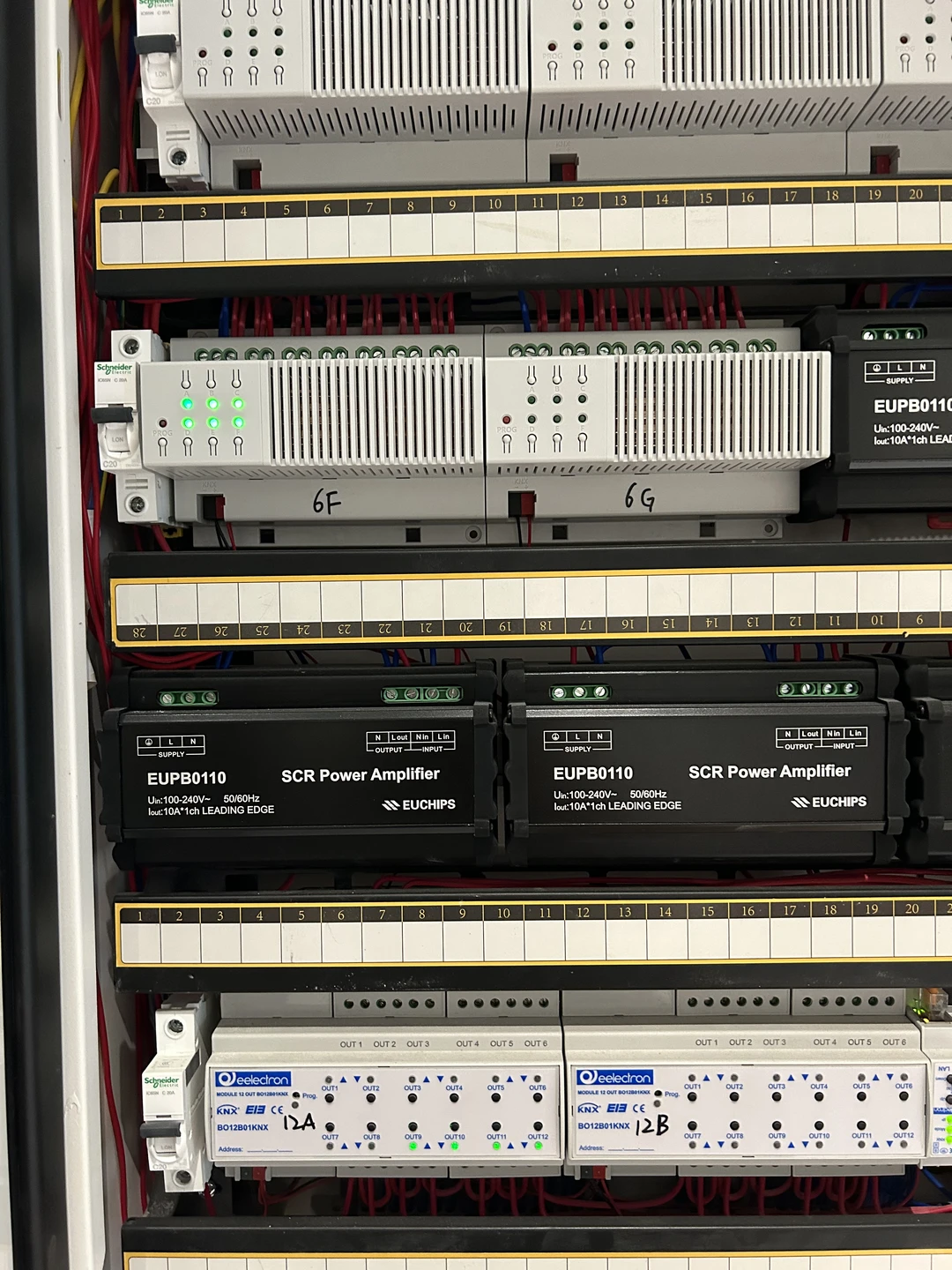 精装的智能电箱别装修的时候自己拆了！