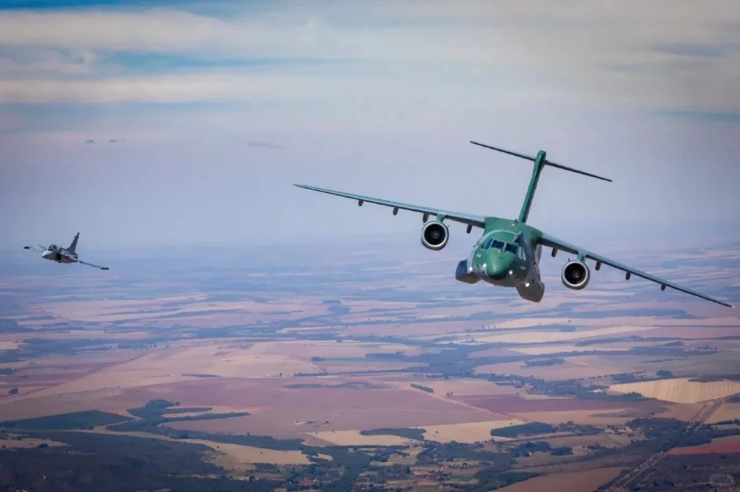 巴航工业公司的C-390千中型双发运输机