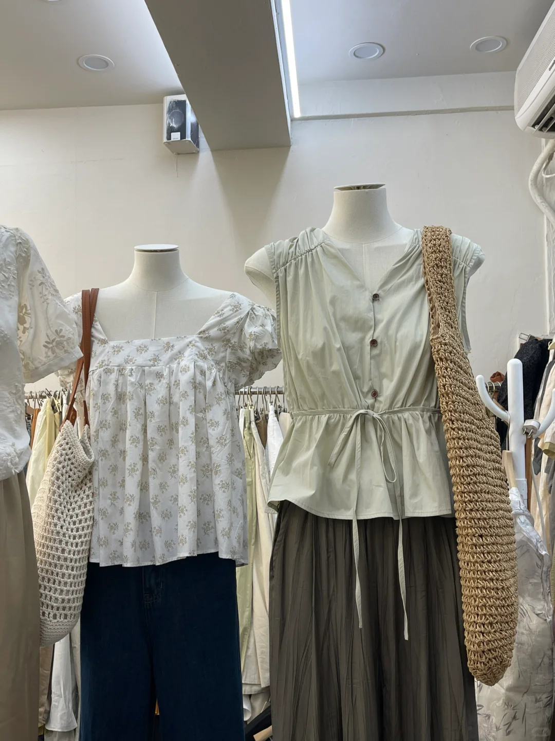 汕头一家不跟风的实体批发女装 混批无压力