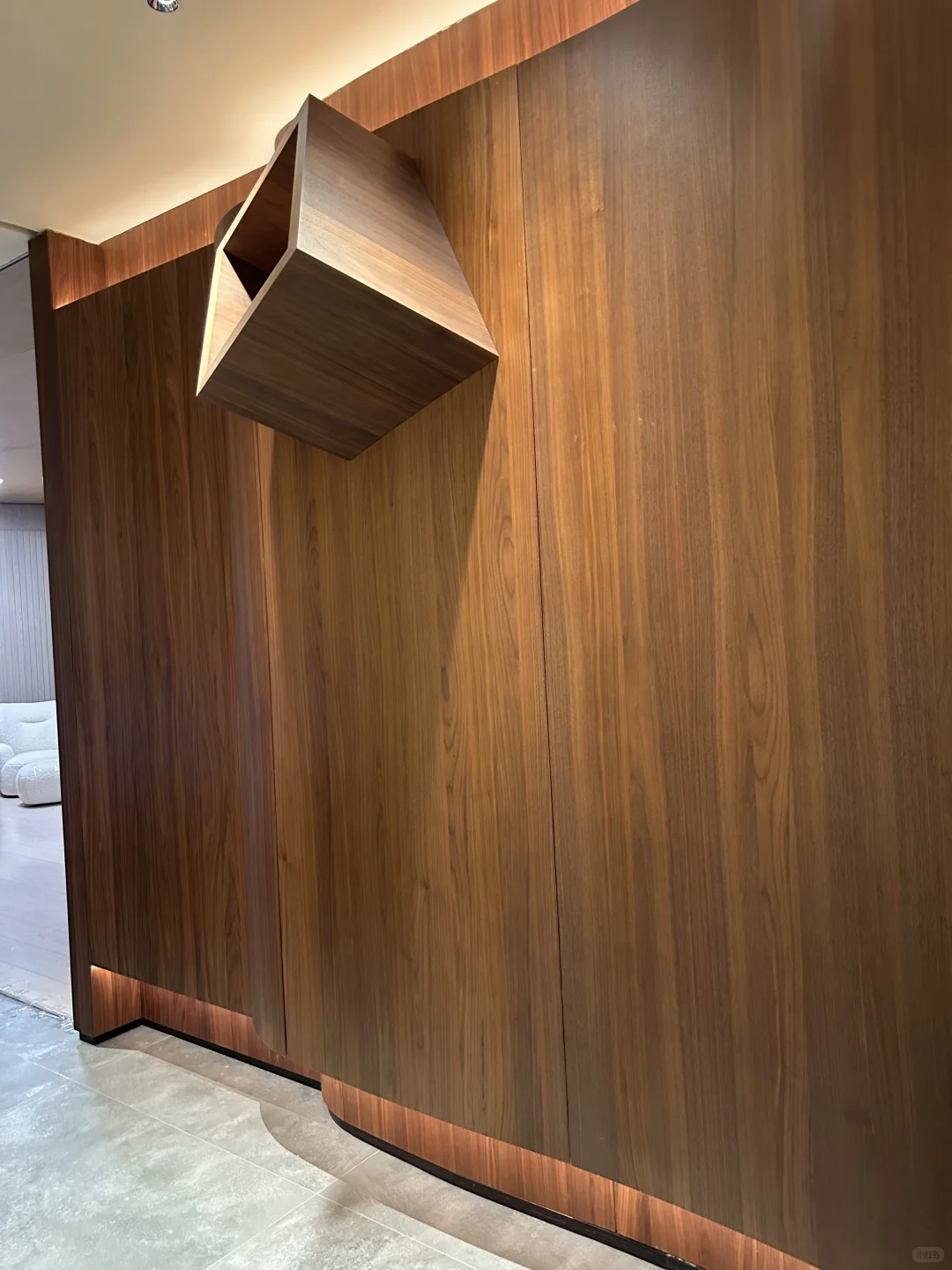 逛市场篇｜西溪第六空间店，其实还在装修?