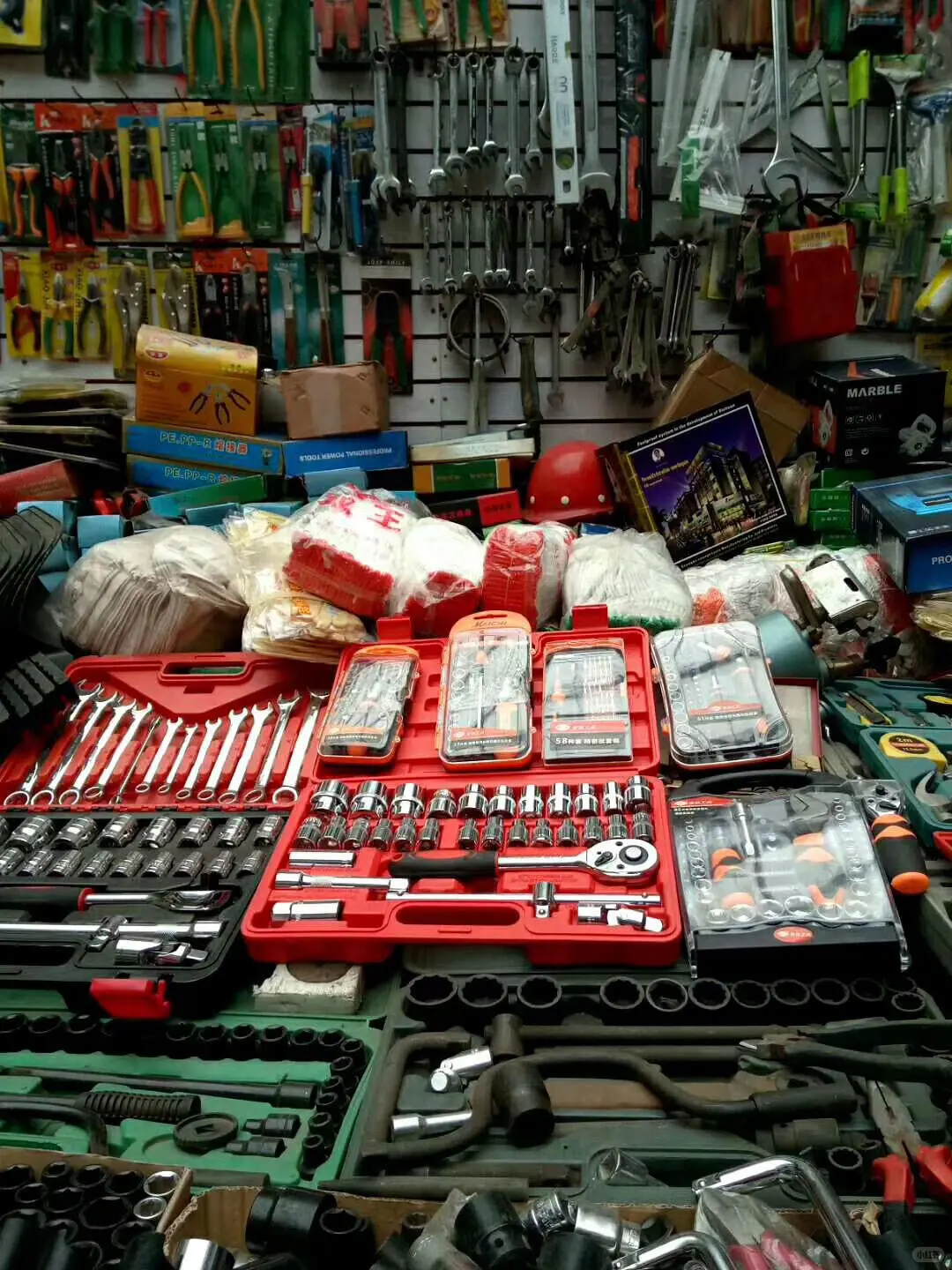 五金工具一站式批发与零售