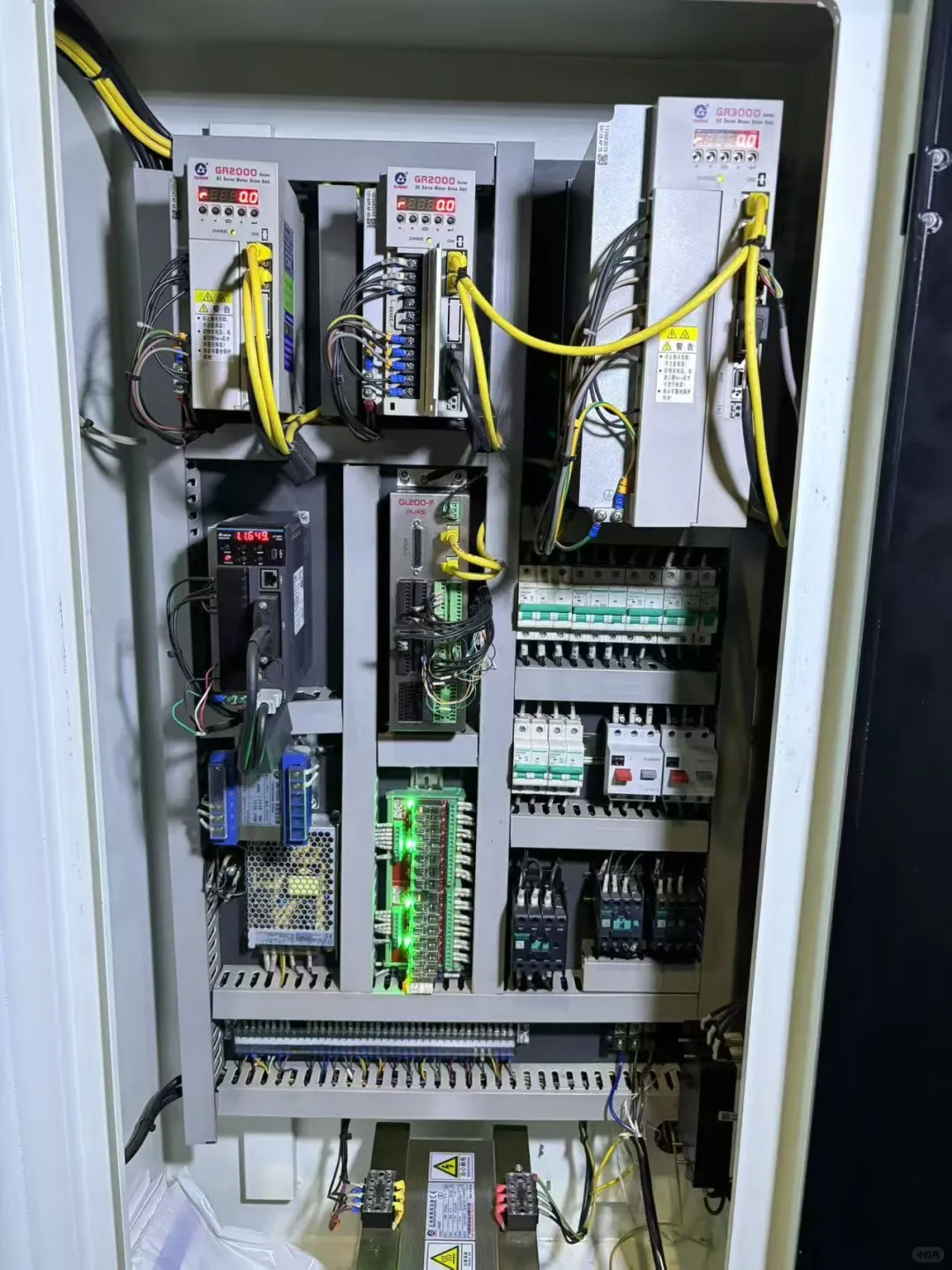 赣将GD-46DW斜轨刀塔机，8寸中空液压卡盘，