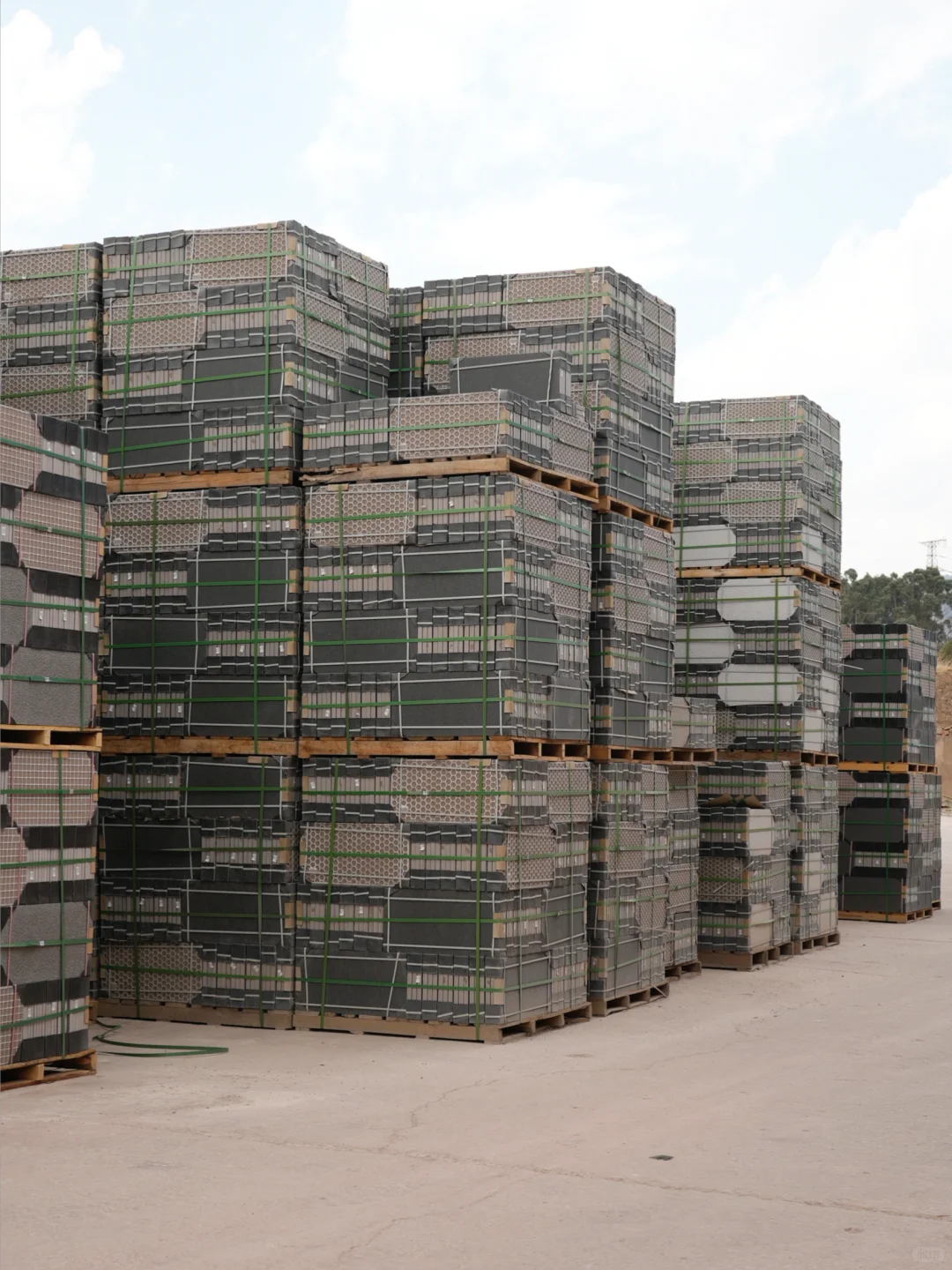 地铺石工厂：以实力堆砌品质基石?