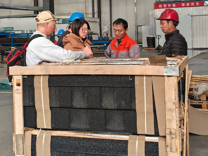 北美客户都来考察！亲临彩麟工厂验证彩石瓦