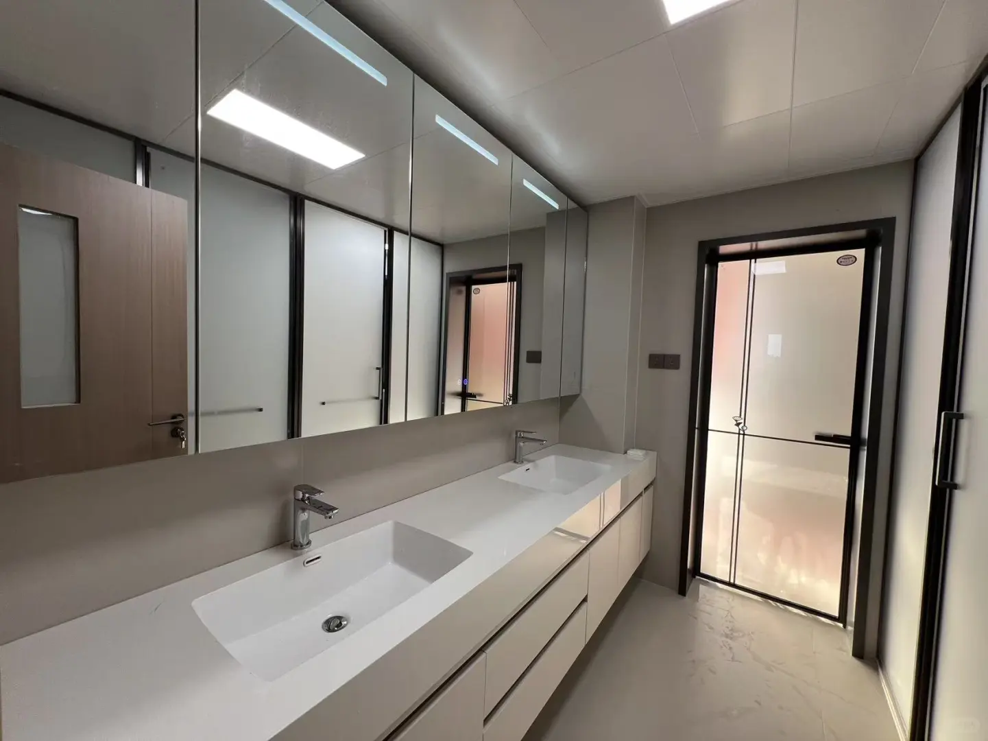 哇！这柜子也太好看了吧～～～