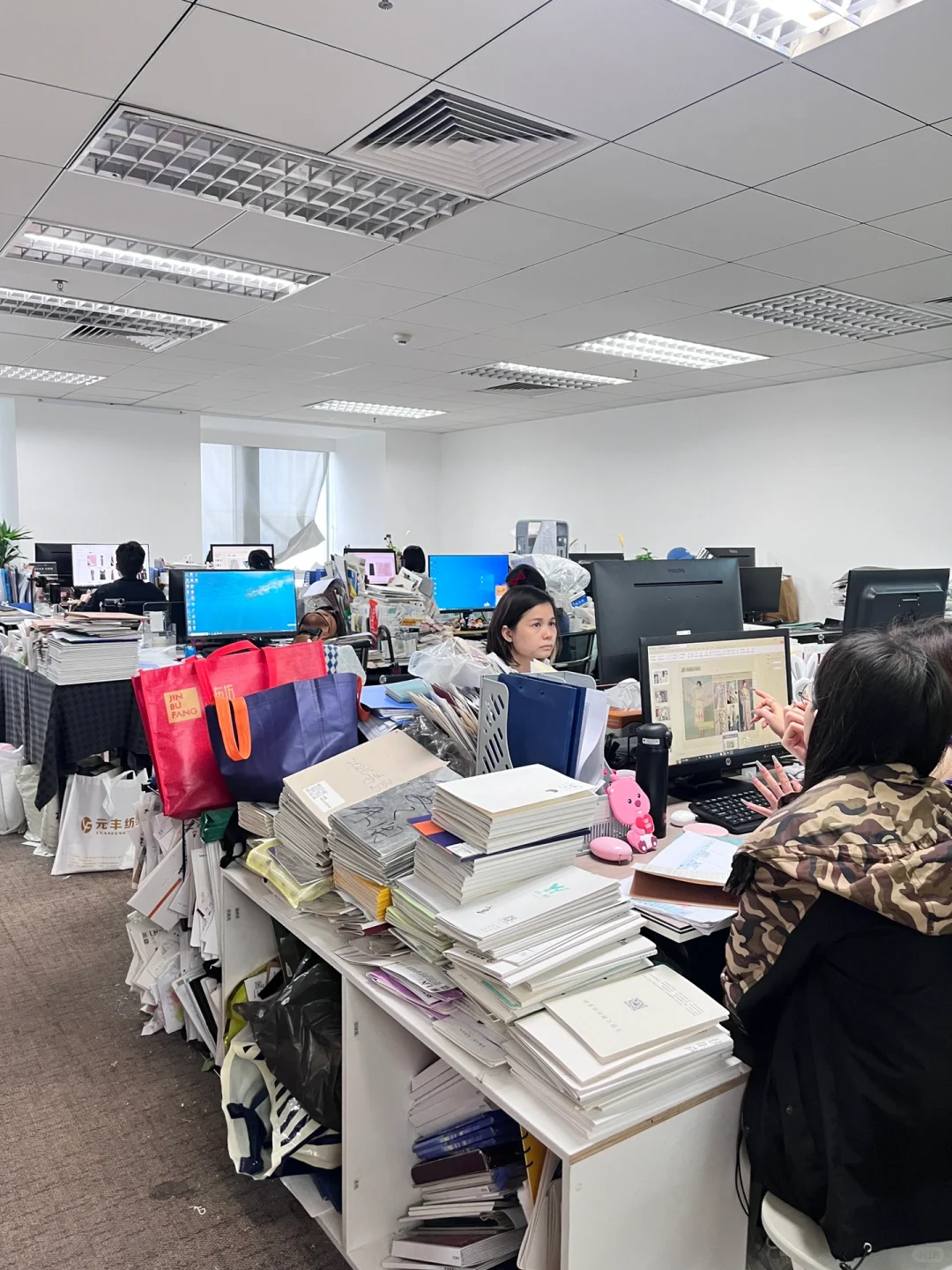 带大家看看服装设计公司日常!