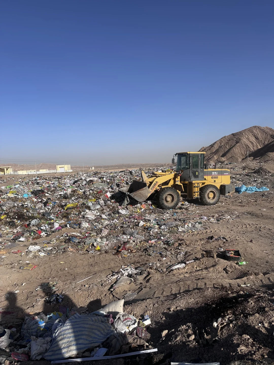 垃圾焚烧炉：低温磁化降解炉垃圾处理设备