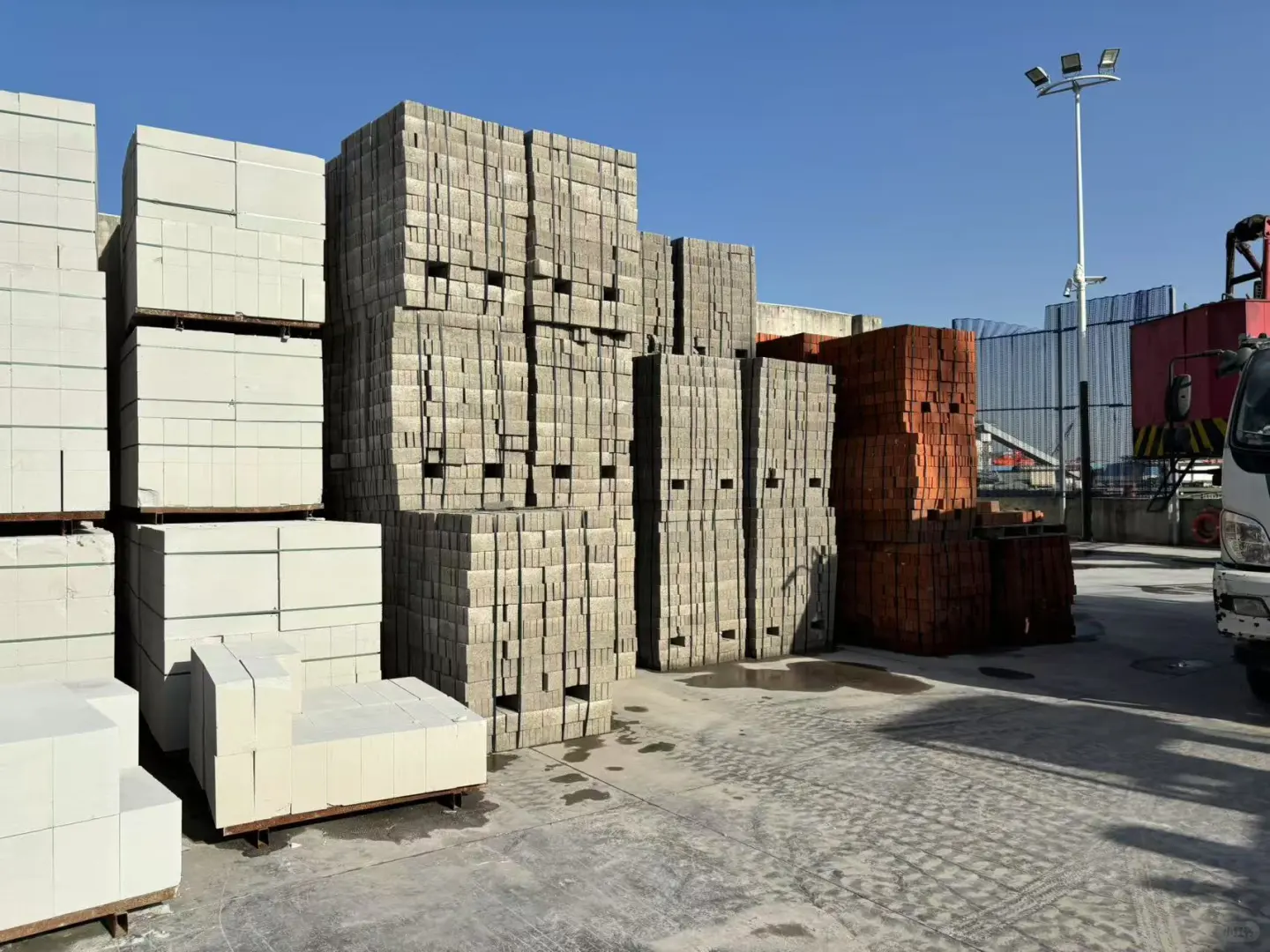 苏州全城配送水泥黄沙砖块等建材