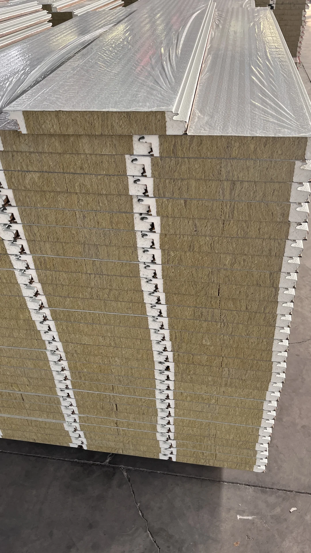 山东工厂生产夹芯板 供货商欢迎采购