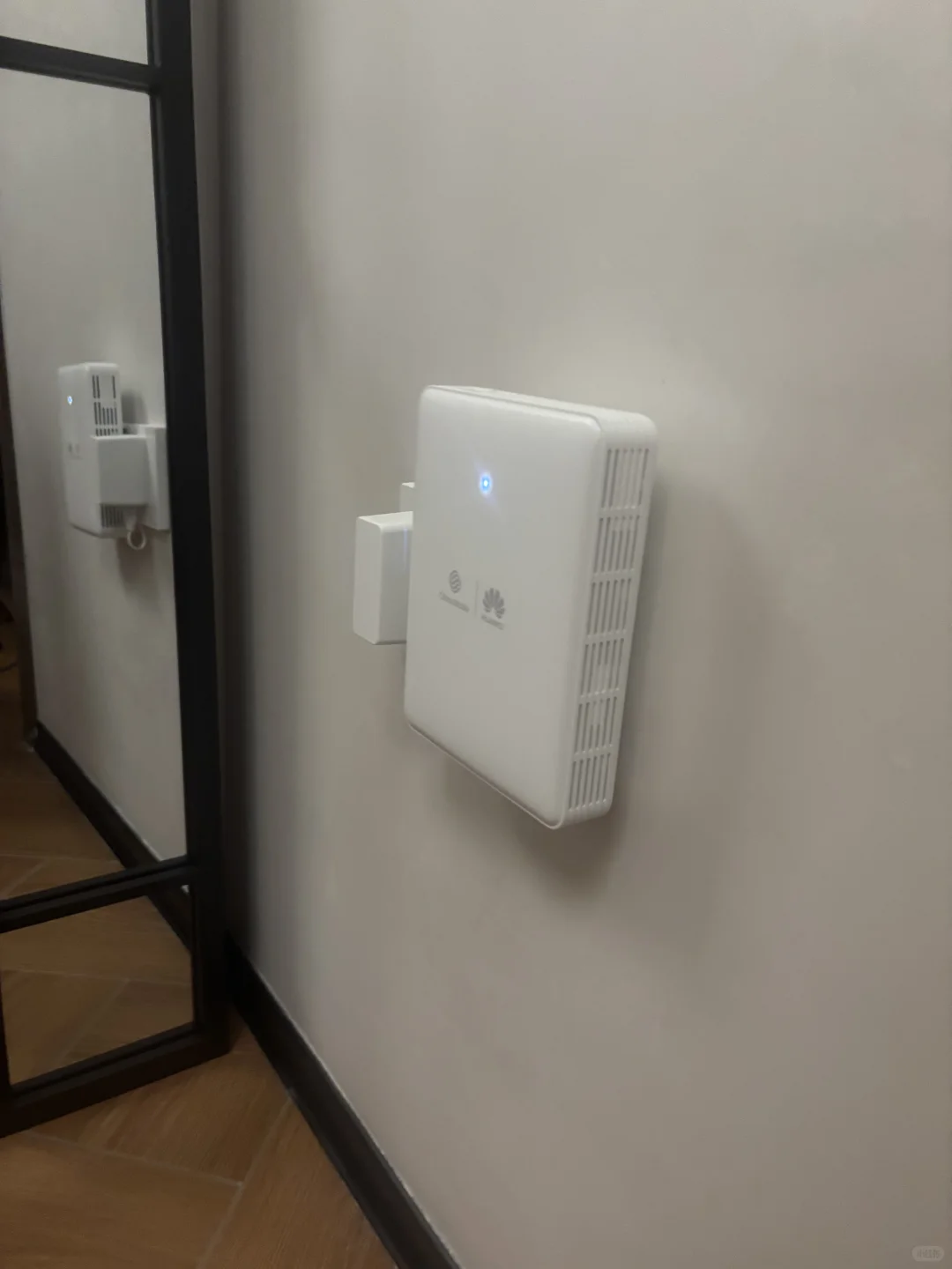 你们家全屋Wi-Fi是不是也就这个一个简单款