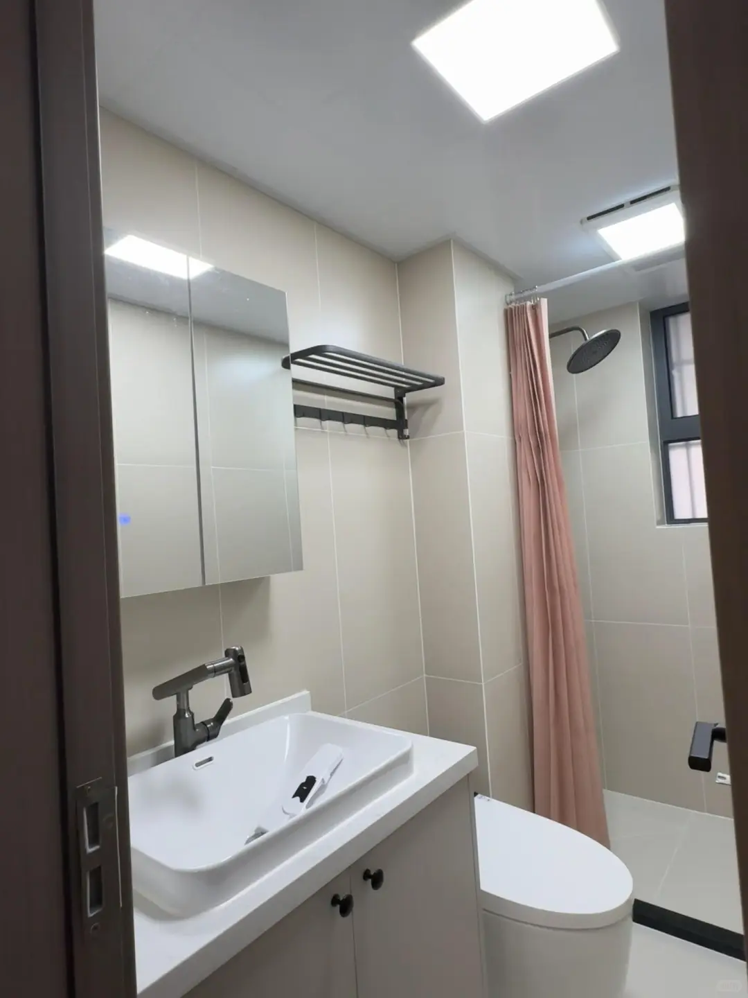 13号线张江路,川杨新苑出租一室户2300|||1