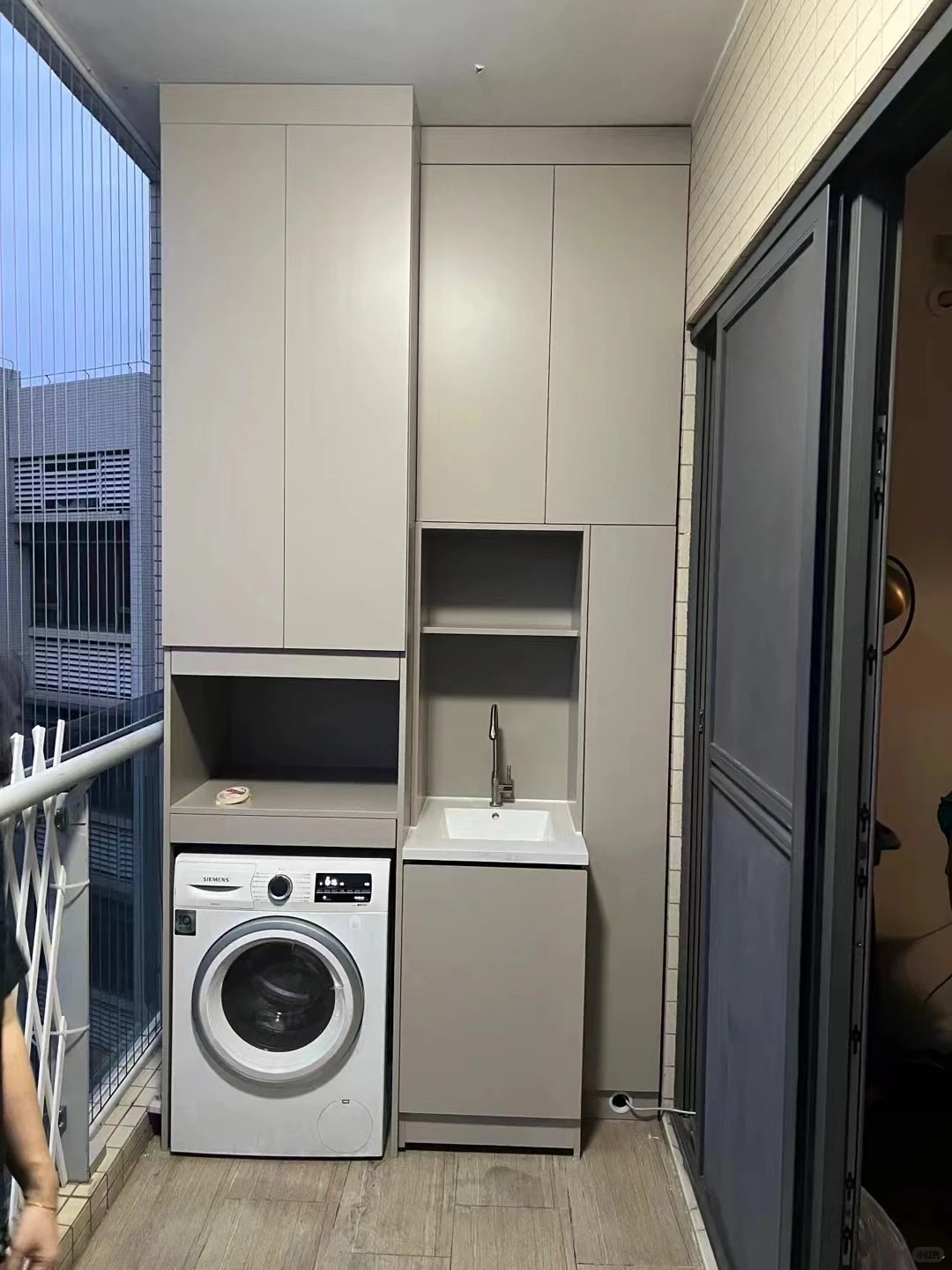 铝合金家具源头工厂店直销