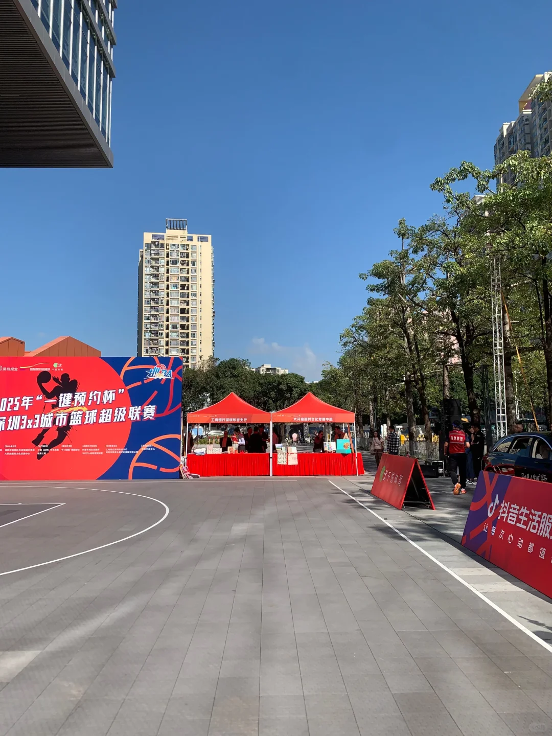 布吉街道圳BA篮球赛热力开场
