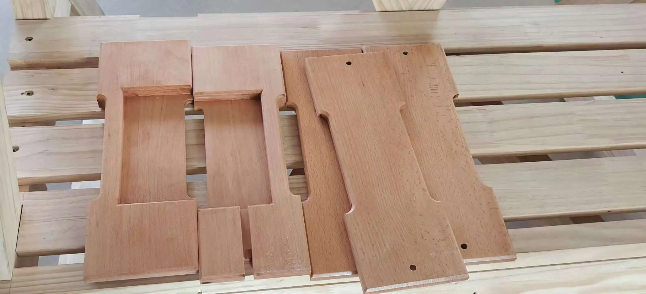 IGT定制桌板适配各种设备