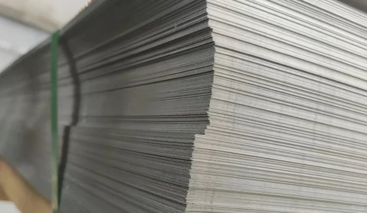 00后接手钢板工厂的一天