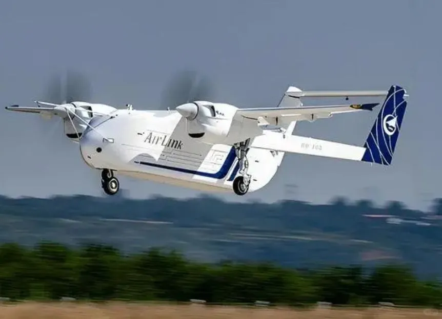 2吨级无人运输机首飞成功未来战场新宠?