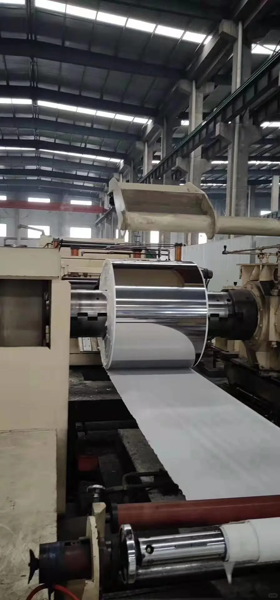 00后接手钢板工厂的一天