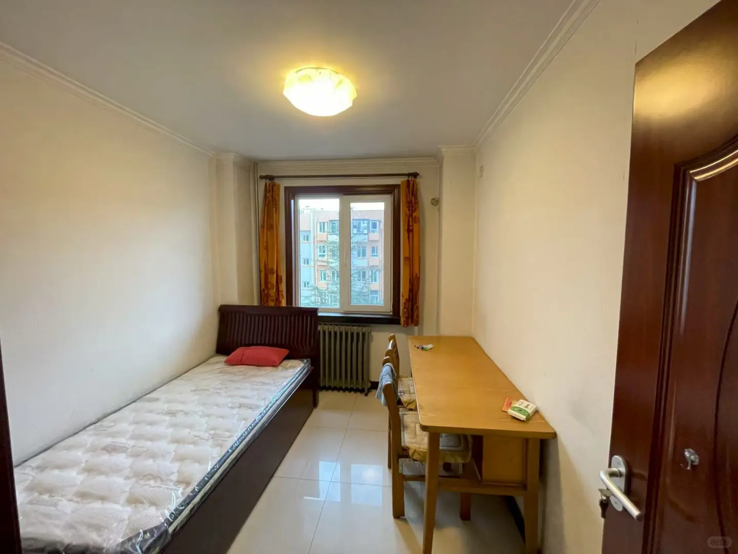 建材城西二里 南北通透三居室 价格超便宜