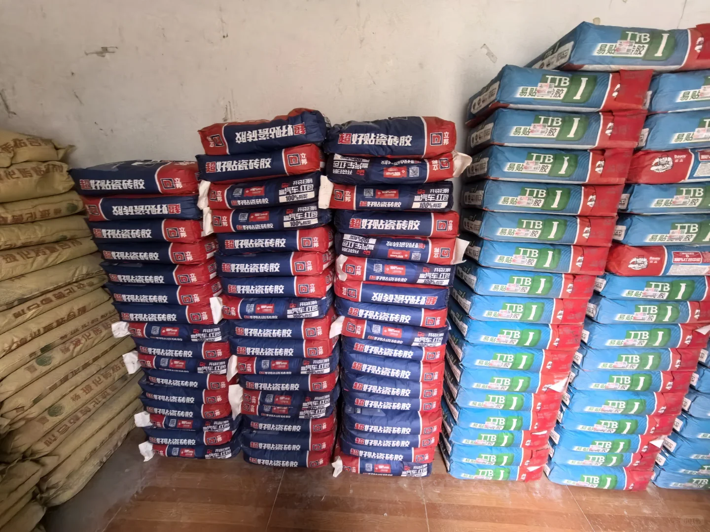 建材批发：水泥 沙石 轻质砖 瓷砖胶 配送