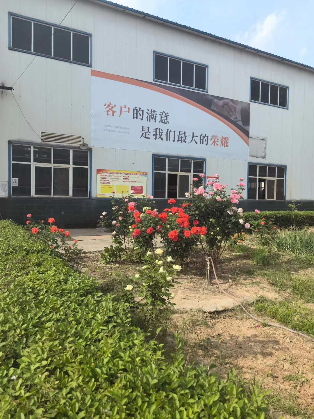 0.6 米宽金属衣柜 走廊