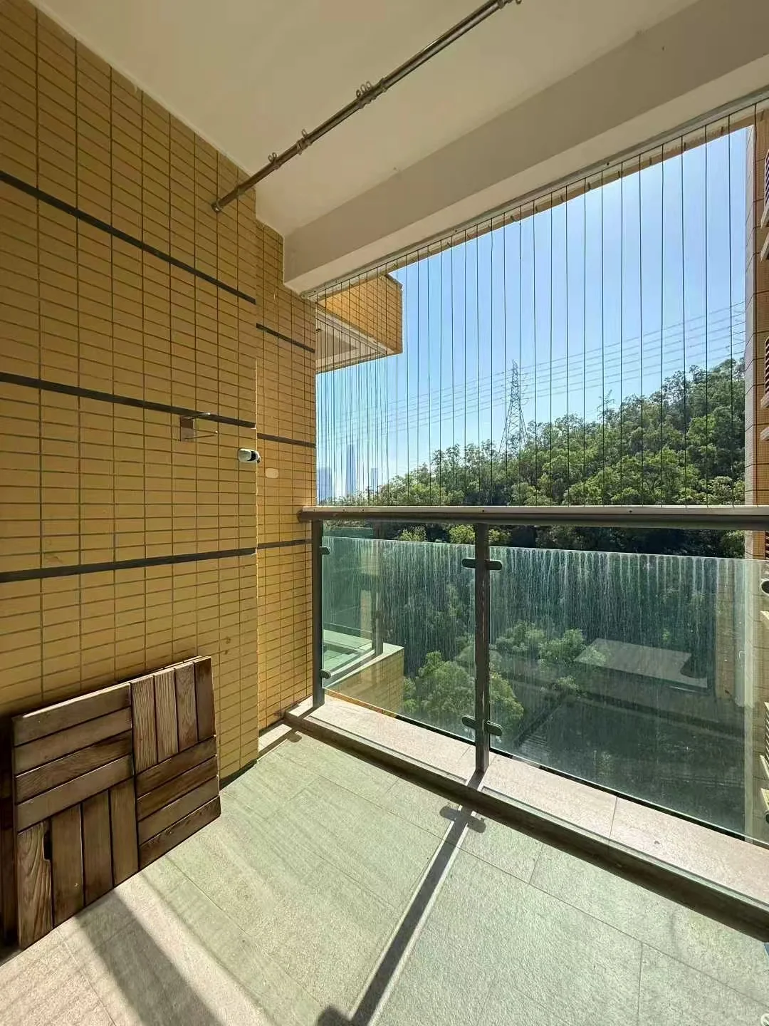 银湖半山精装两房超大阳台车位充足可看房