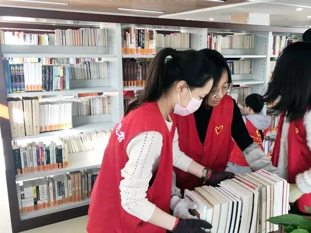 图书馆志愿服务，加强公共服务意识
