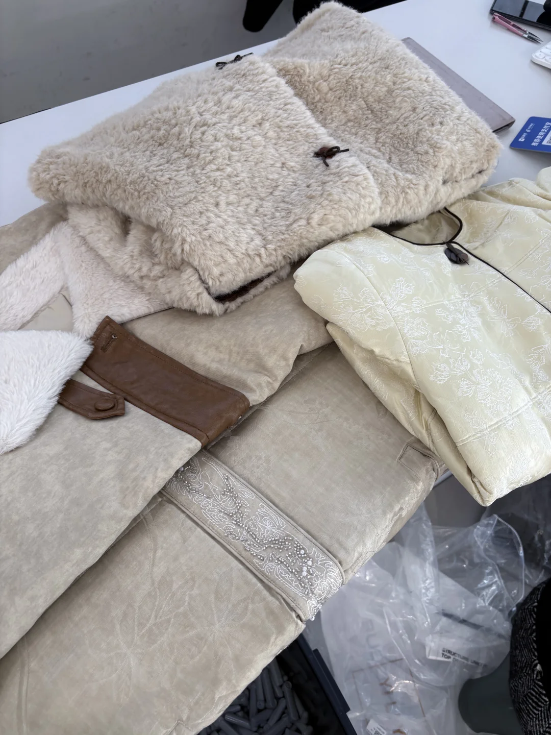 金华世贸柚麦｜女装工厂店！ 今年新款速度