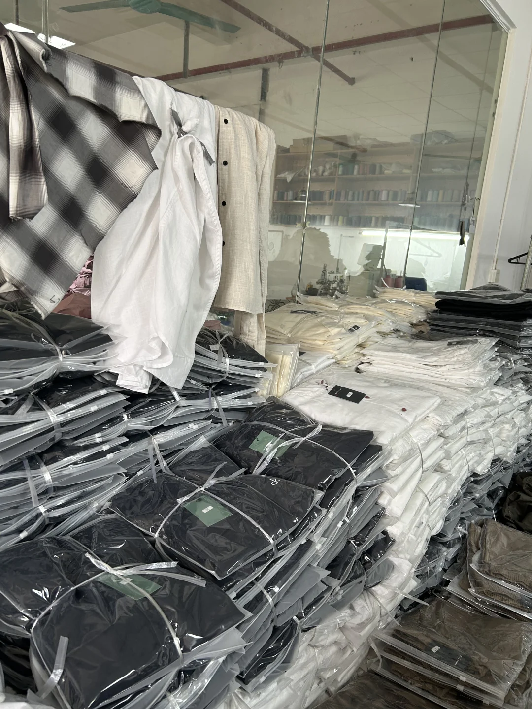 终于找到了，免费打版30件起订的服装加工厂