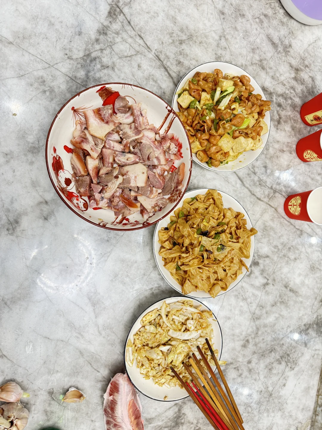 农村秋天的落叶真美呀?