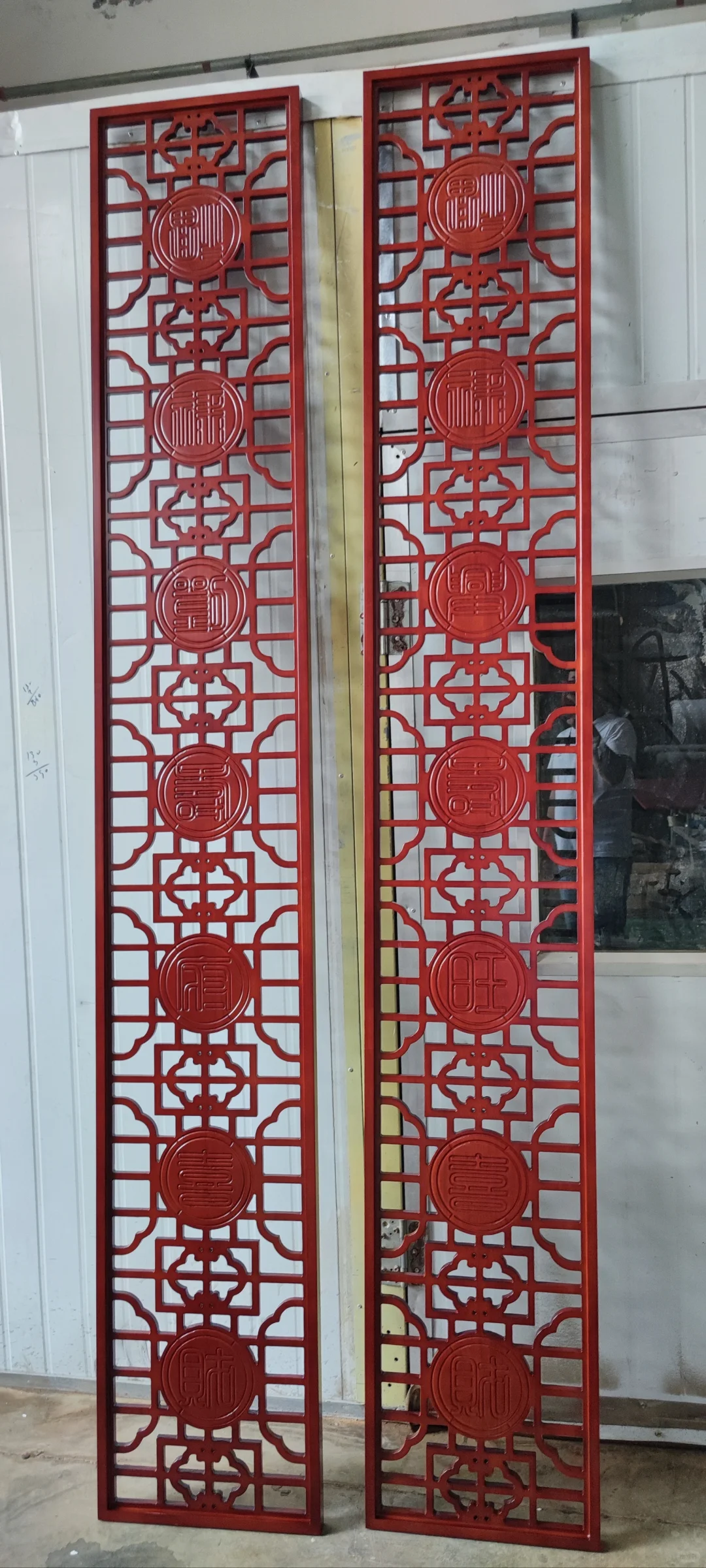 亿芯木门工厂，车间日常