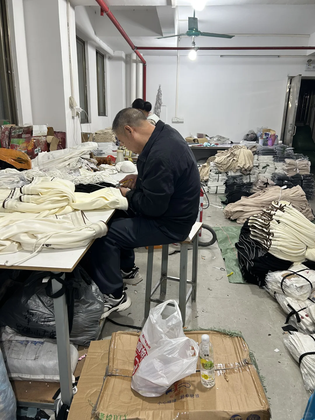 问价是基础，品质是核心，良心服装加工厂在线