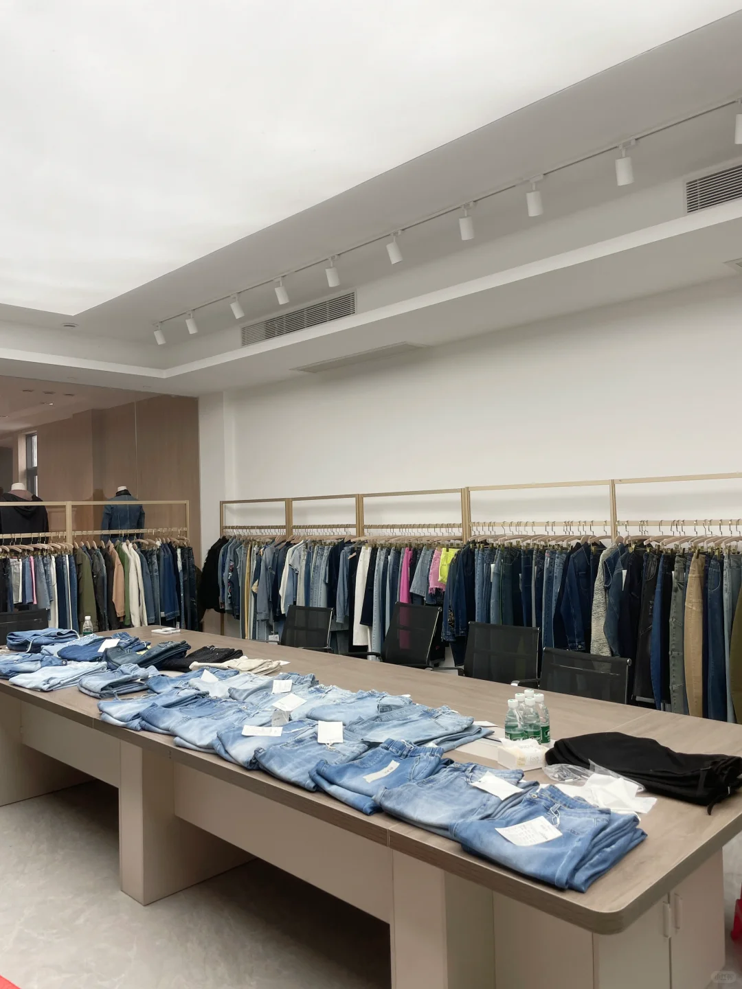 这家牛仔工厂也太专业了吧！