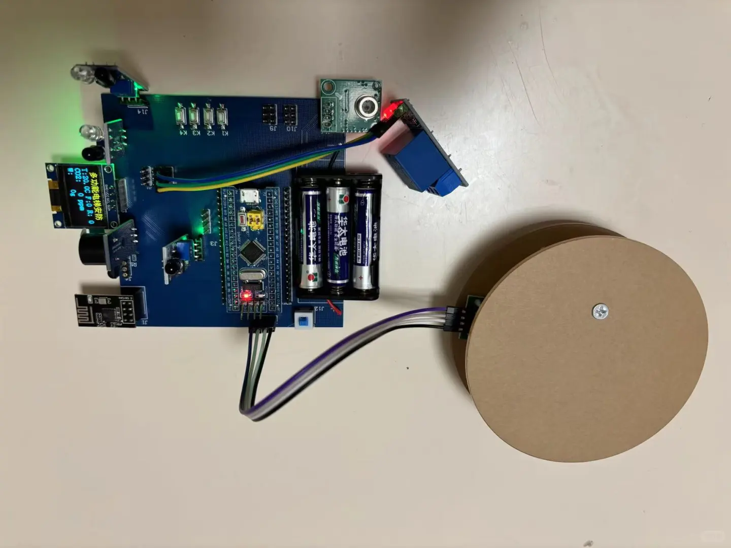 基于单片机多功能电梯安防系统