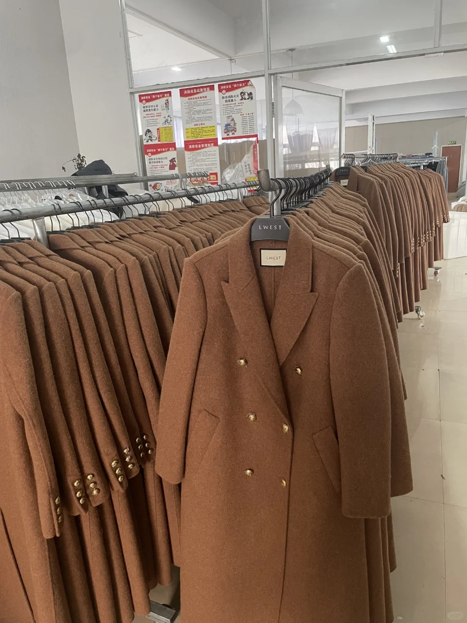 我 双面尼工厂 所有同行中的卷王