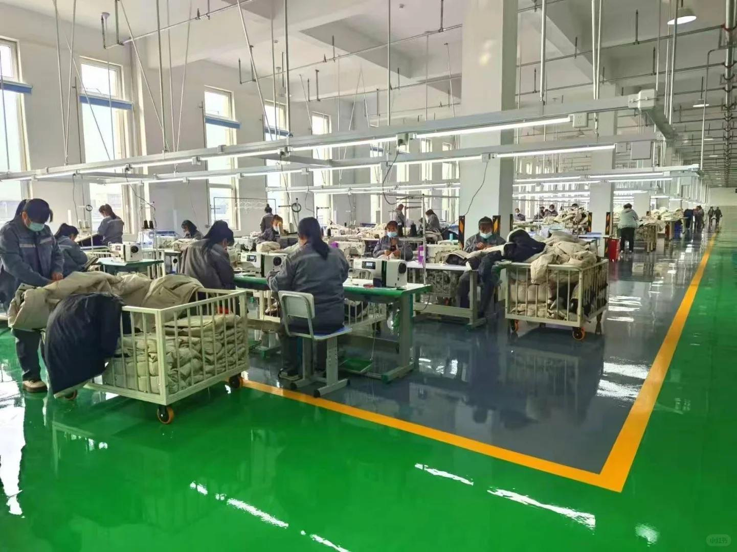 工厂后道车间实拍 细节才是品质底气