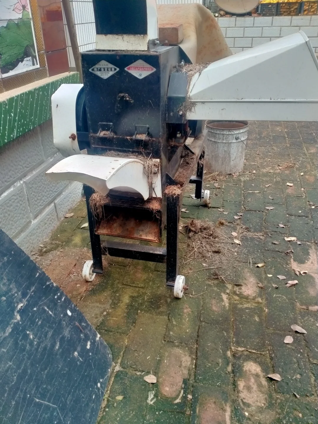 用了一个夏季的铡草机，需要的自取，便宜！